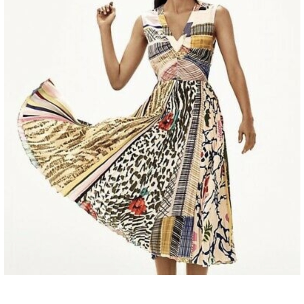 Anthropologie Geisha Designs Jacinta pleated dress